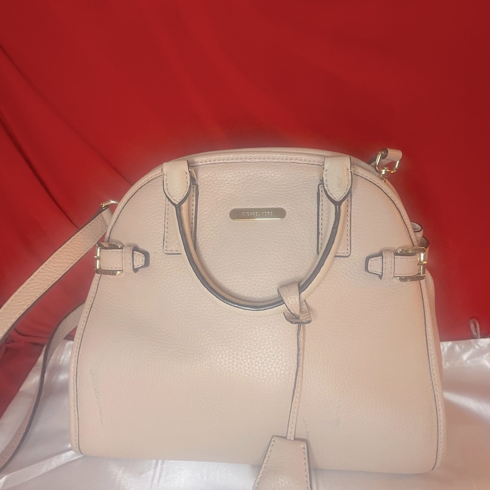 Authentic Michael Kors Purse #098o